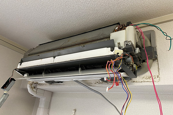 エアコン施工前